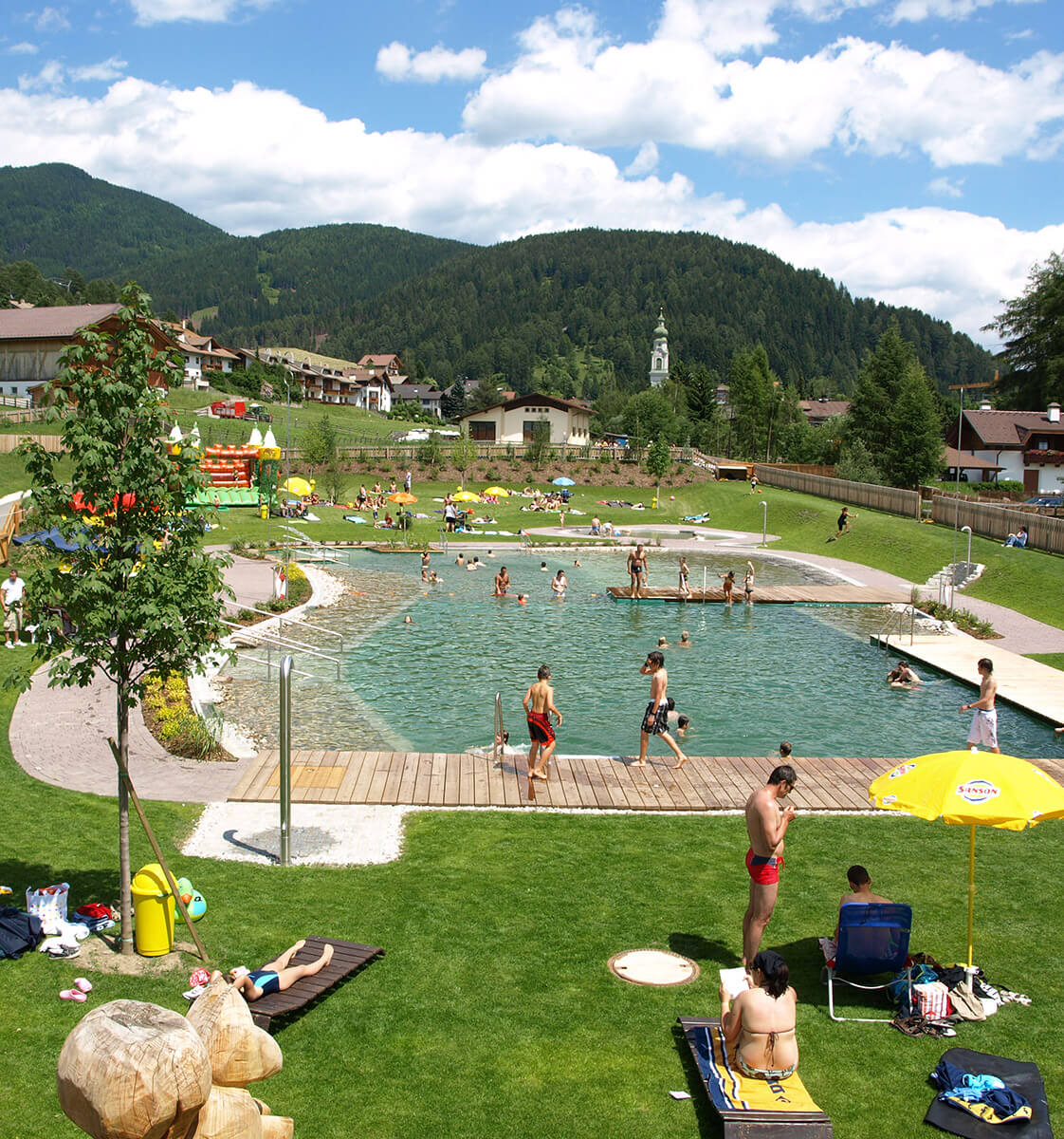 Naturbadesee in Toblach - Klaudehof